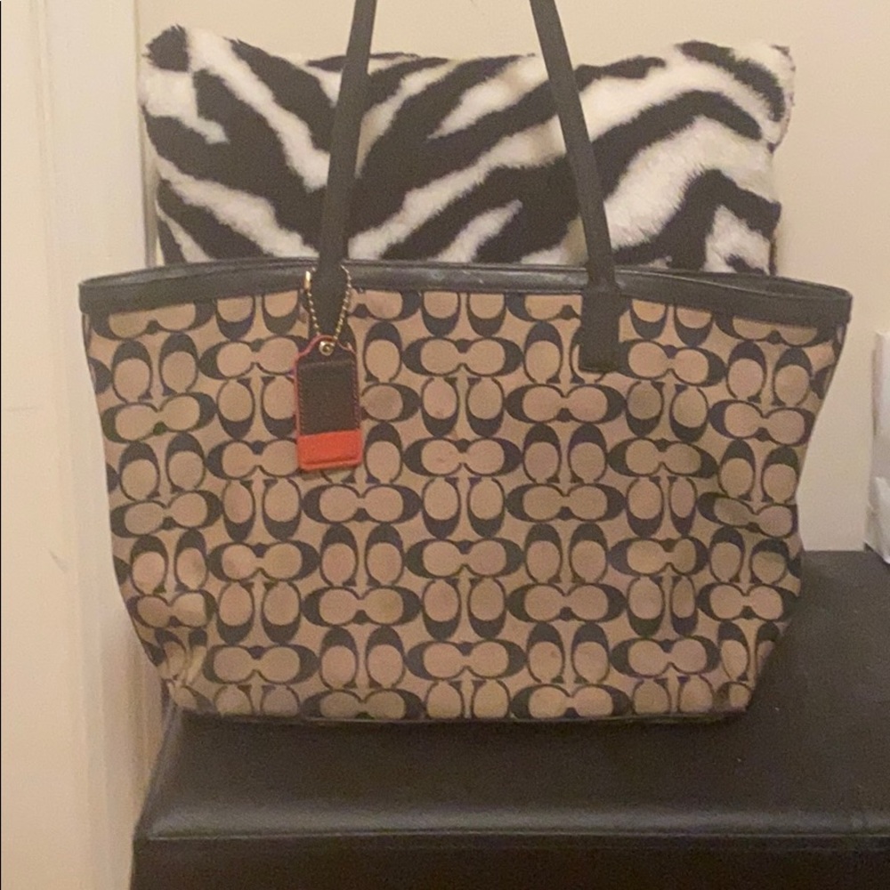 Coach purse.
